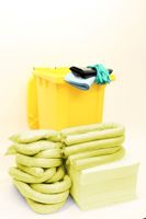 Chemikalien-Notfallset PEHD Kontainer mit Rädern und Deckel 200 l (gelb, Behälter gelb)